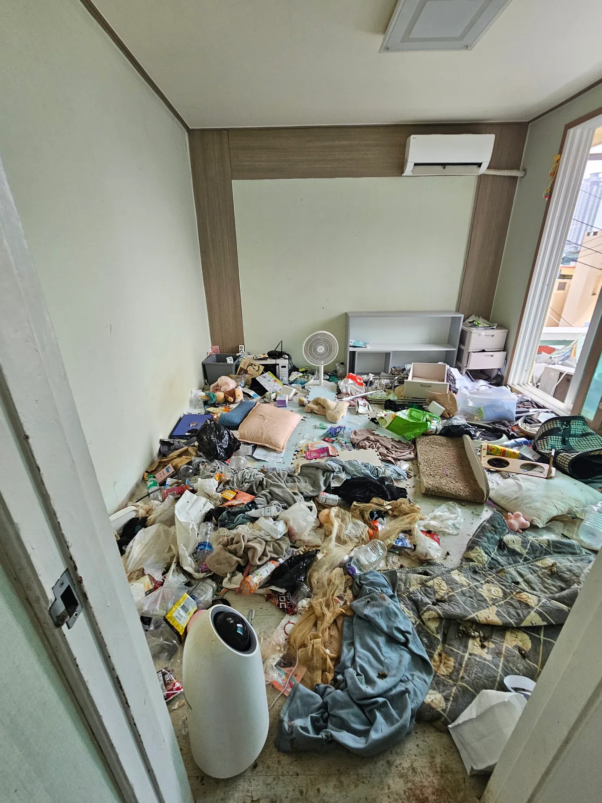 대구광역시 남구 쓰레기집 청소 안내 | 24시간클린 현장 작업 사진 1