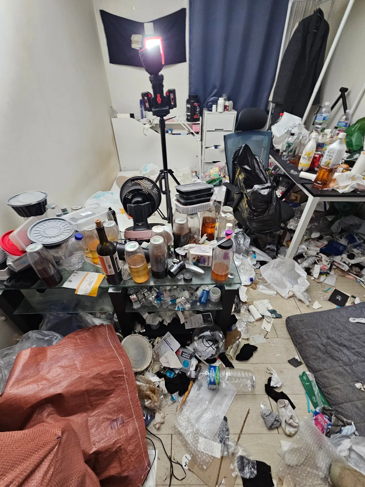 경기도 평택시 쓰레기집 청소, 전문 작업이 필요한 경우 | 24시간클린 현장 작업 사진 2